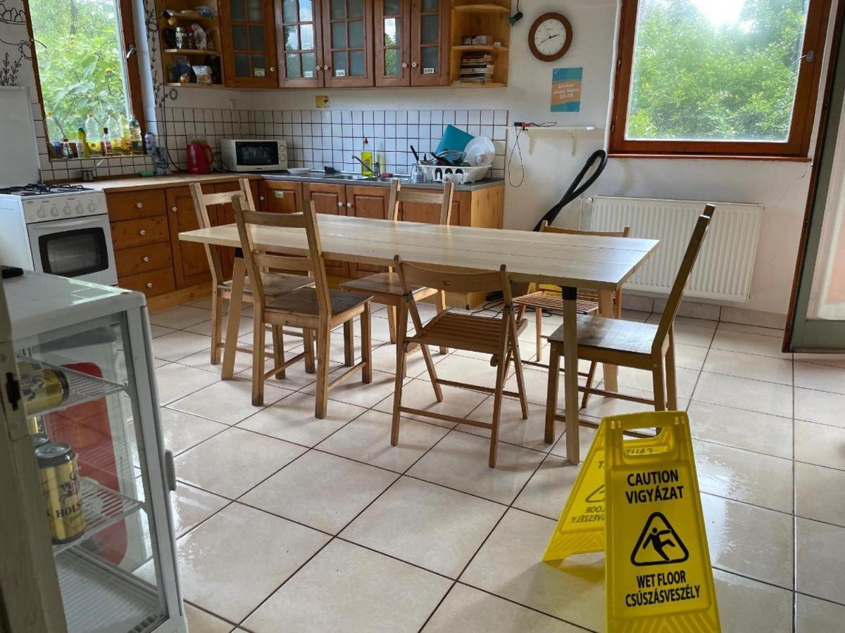 Budapest Garden Hostel Ngoại thất bức ảnh