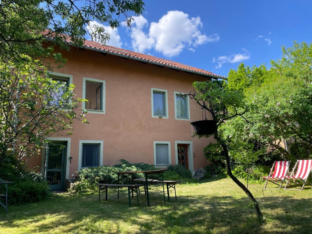 Budapest Garden Hostel Ngoại thất bức ảnh